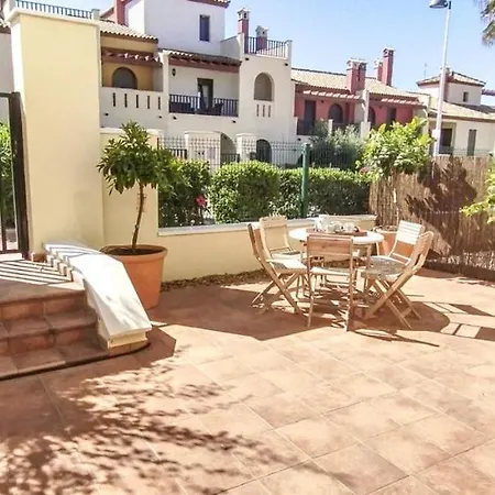 Spectacular 3 Bed Townhouse For Summer *