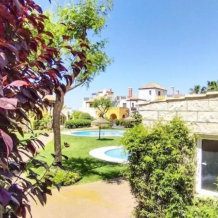 Spectacular 3 Bed Townhouse For Summer *