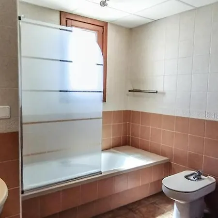 Spectacular 3 Bed Townhouse For Summer